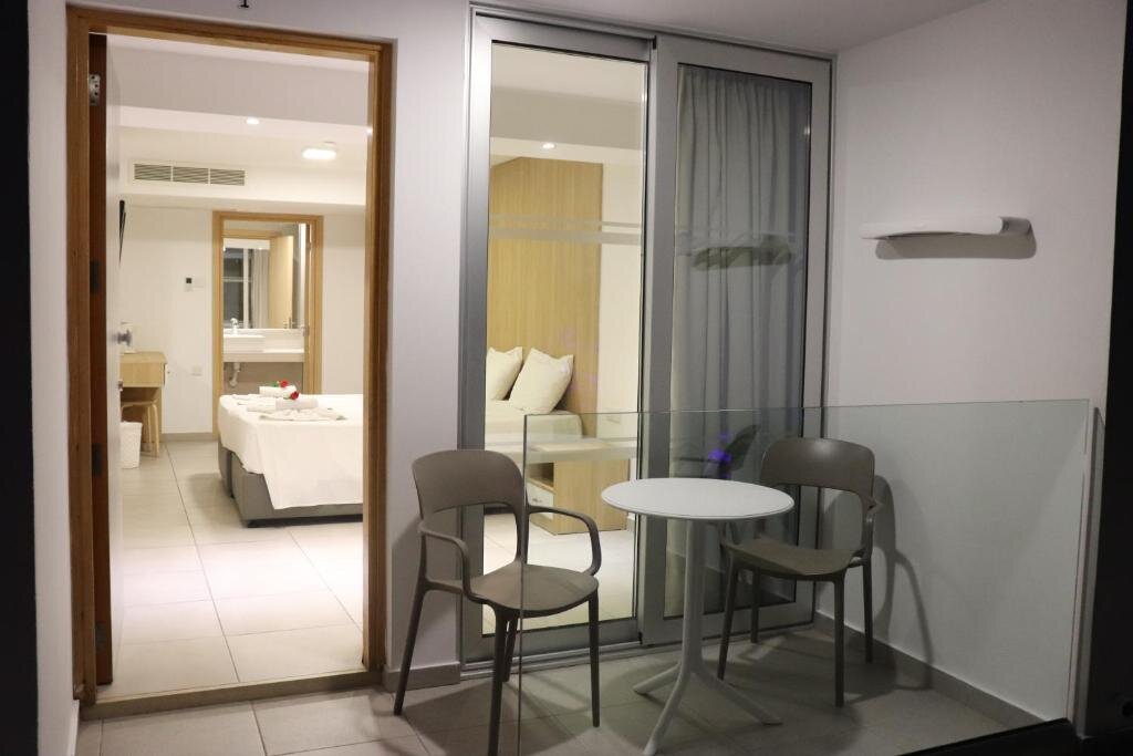 Айя-Напа: Joy Hotel Apts