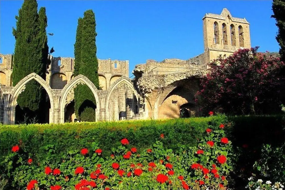 Чаталкой: Bellapais Abbey Hotel