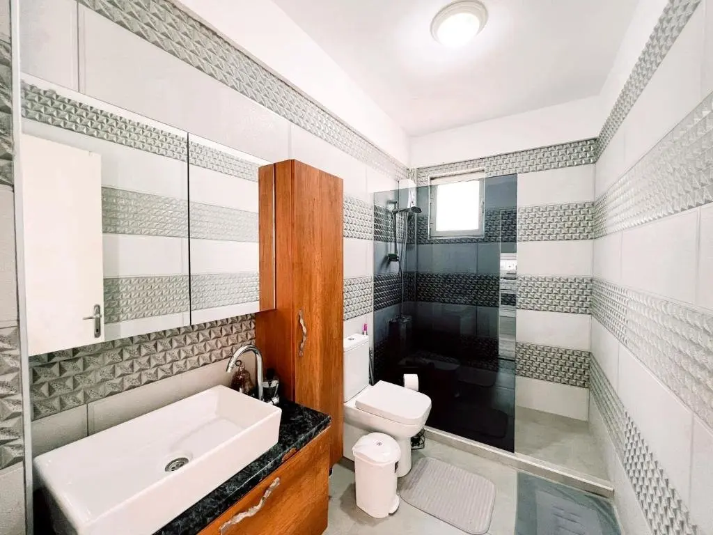 Теркедилмис: Flat With Roof Terrace and Sea View in Kyrenia