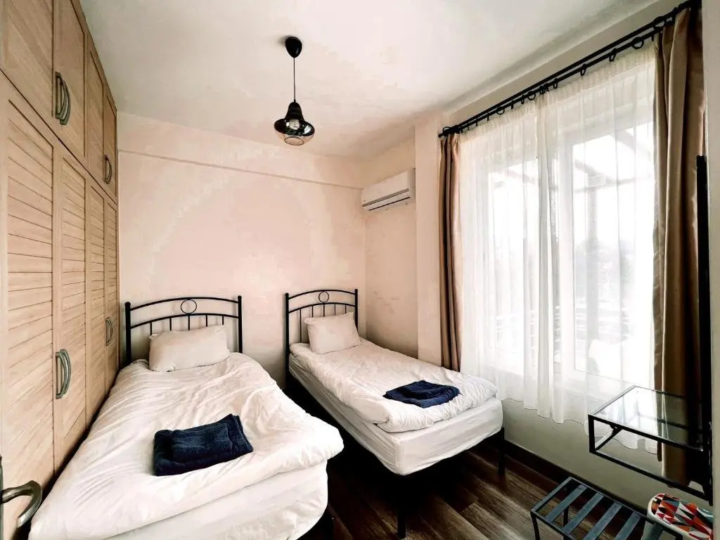 Теркедилмис: Flat With Roof Terrace and Sea View in Kyrenia
