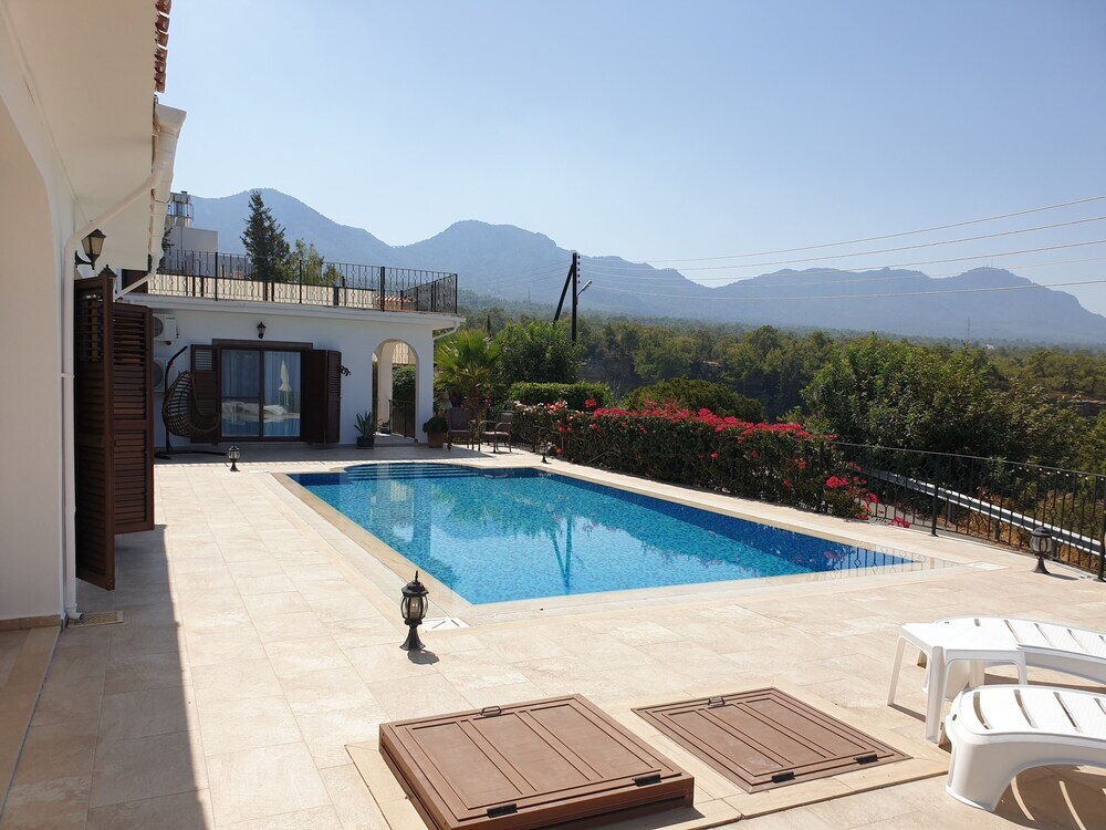 Кирения: Tranquility is a Four Bedroom Villa in Girne