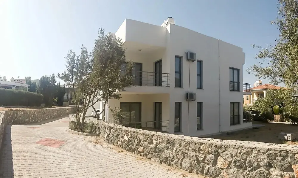 Кирения: Edremit Views