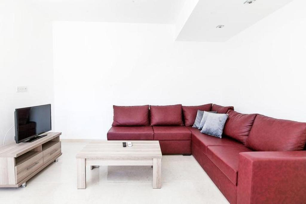 Алсанджак: Peaceful Flat With Shared Pool Near Sea in Kyrenia