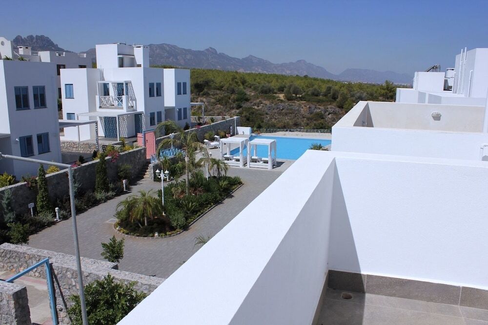 Кирения: Villa Townhouse by Amy Villas