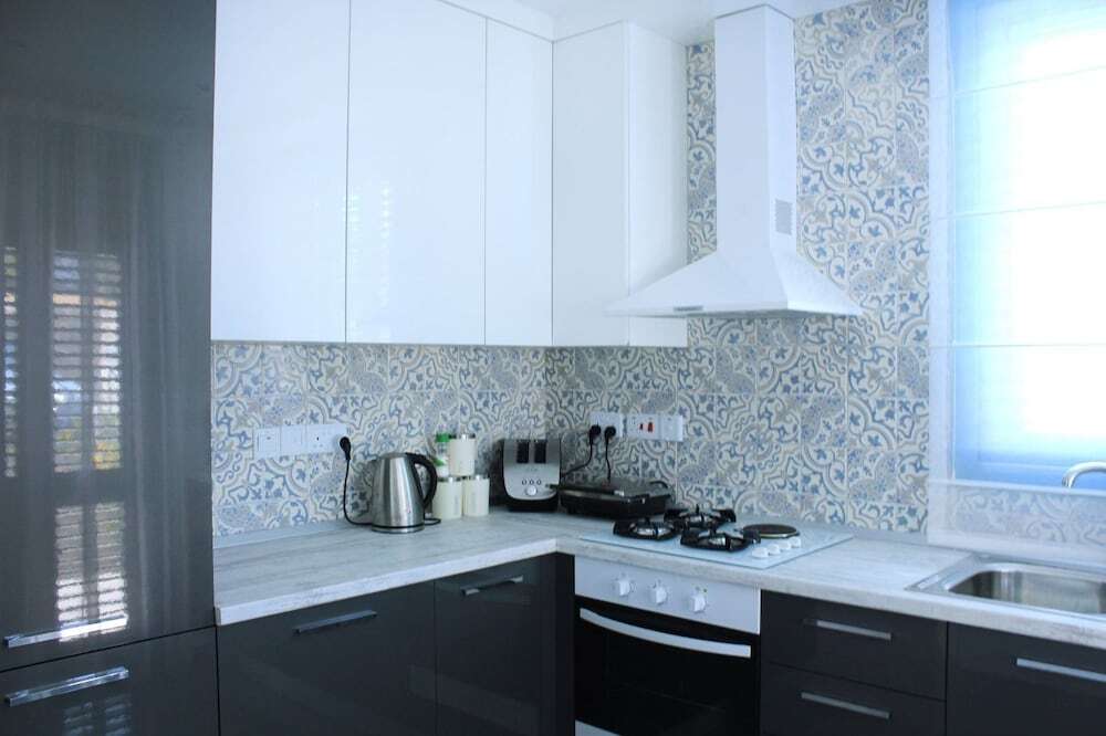Кирения: Villa Townhouse by Amy Villas