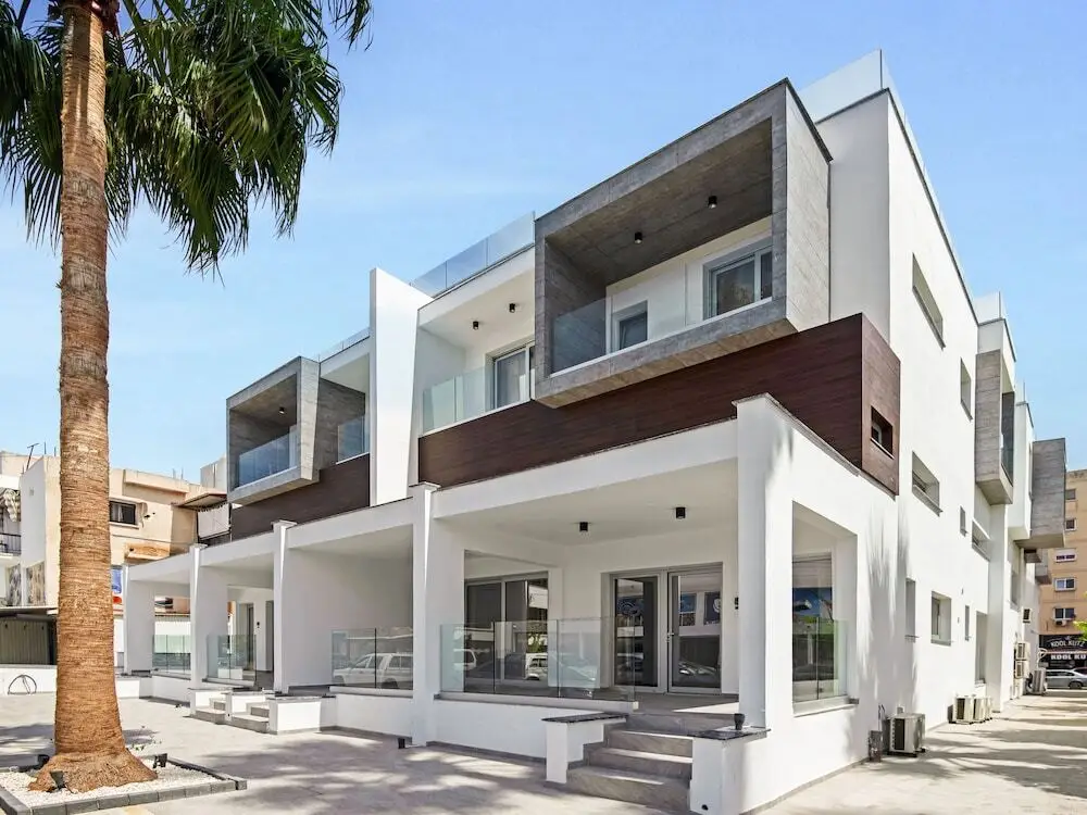 Ларнака: Sanders Crystal - Dreamy 3-bdr Apt w Balconies
