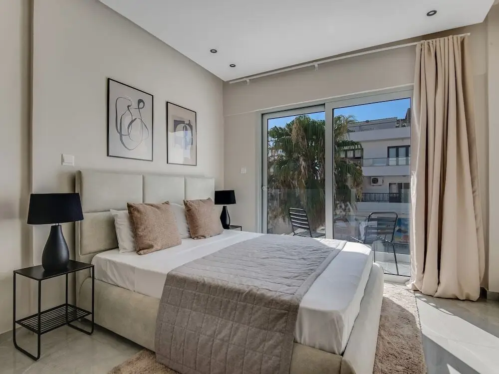 Ларнака: Sanders Crystal - Dreamy 3-bdr Apt w Balconies