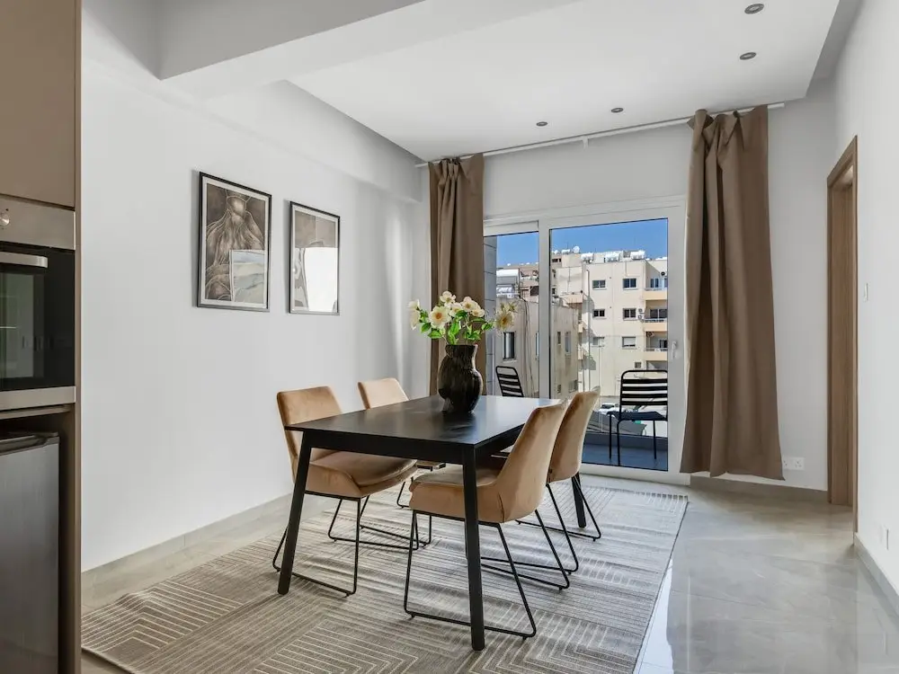 Sanders Crystal - Cute  1-bdr Apt w Balcony — фото 1