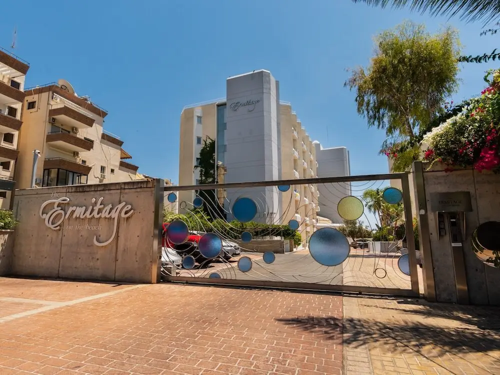 Гермасойя: "sanders Ermitage on the Beach - Delightful 1-bedroom Apartment With Sea View"