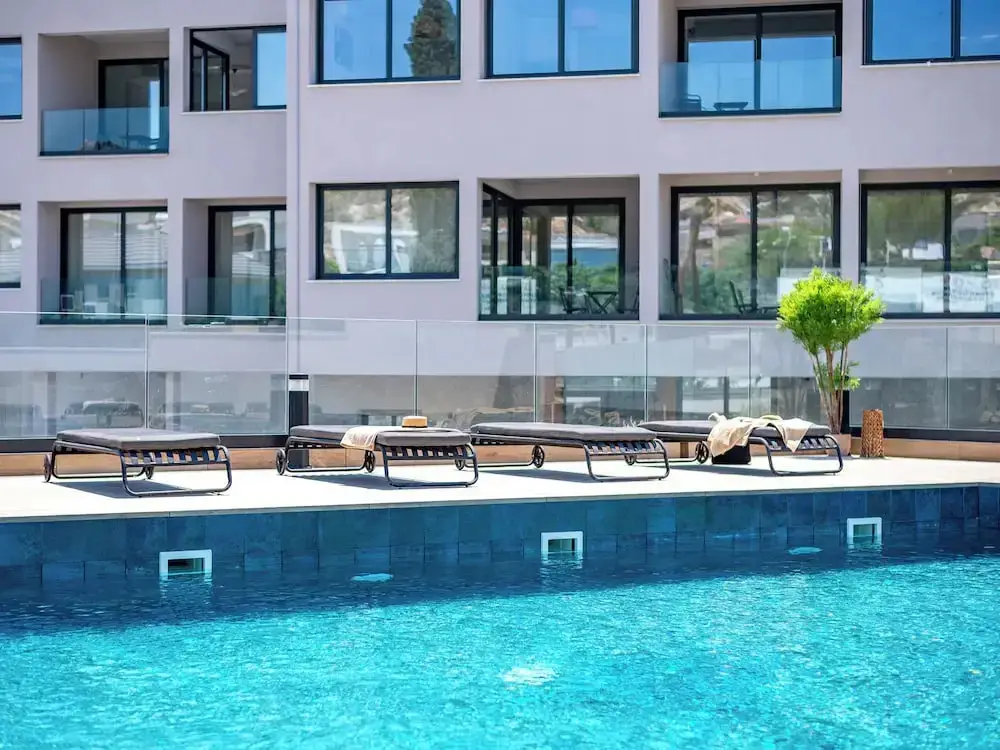 Агиос Тихонас: Sanders River Plaza - Chic 2 Bedroom Apartment