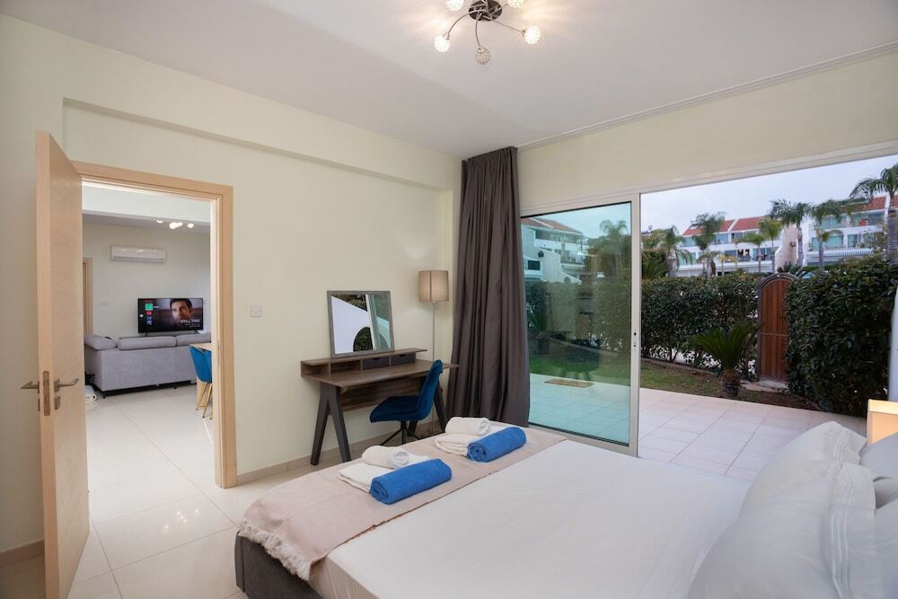 Гермасойя: Bay View Gardens Apartments with Pool
