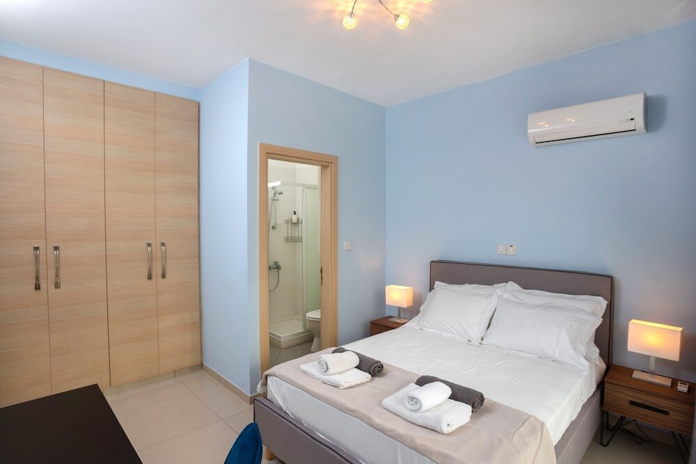 Гермасойя: Bay View Gardens Apartments with Pool