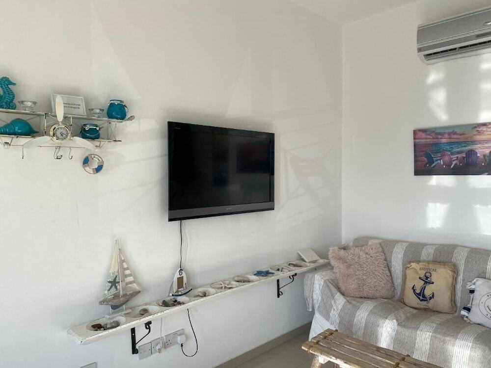 Ороклини: Two Bedroom Duplex With Mountain and Sea View