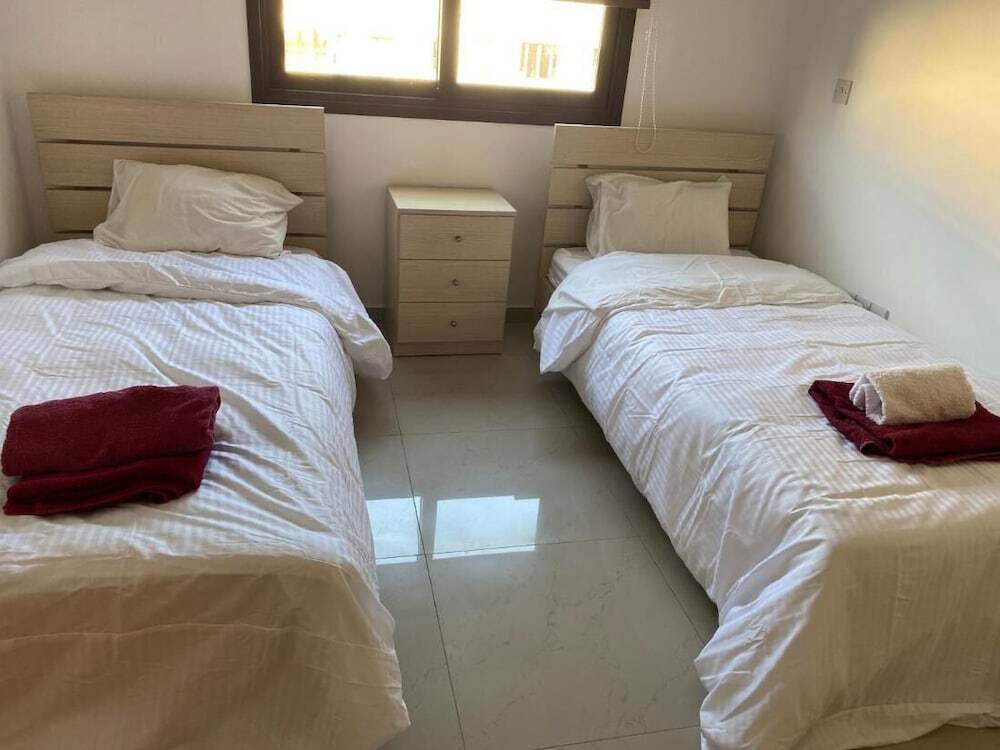 Ороклини: Two Bedroom Duplex With Mountain and Sea View