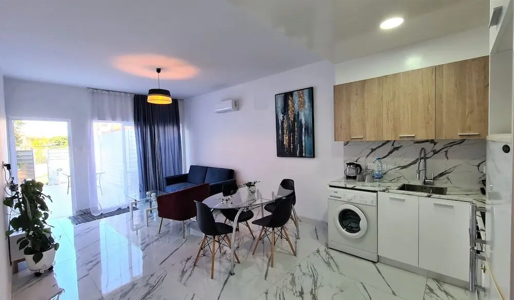 Пафос: Paphos Light House Apartment