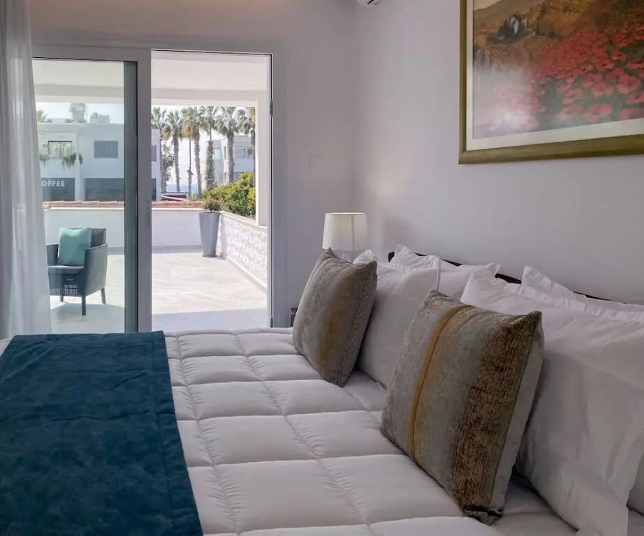 Пафос: Phaedrus Living Luxury Flat Semeli