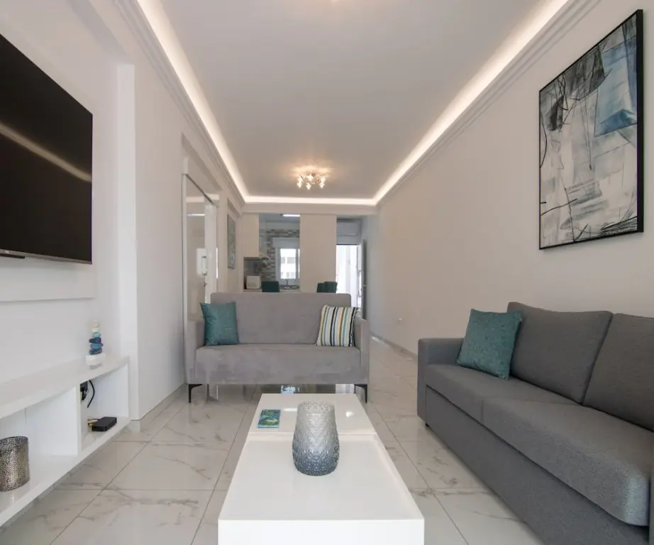 Пафос: Phaedrus Living Luxury Flat Semeli