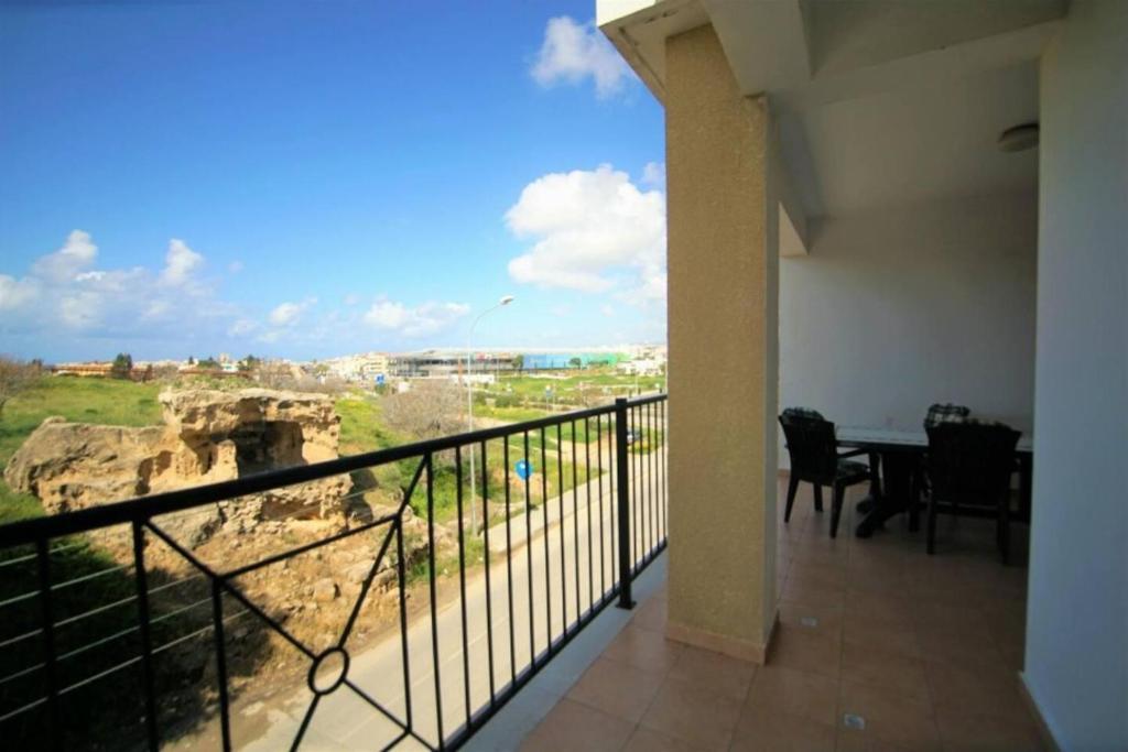 Пафос: Beautiful Apartment With Pool in Paphos, Cyprus