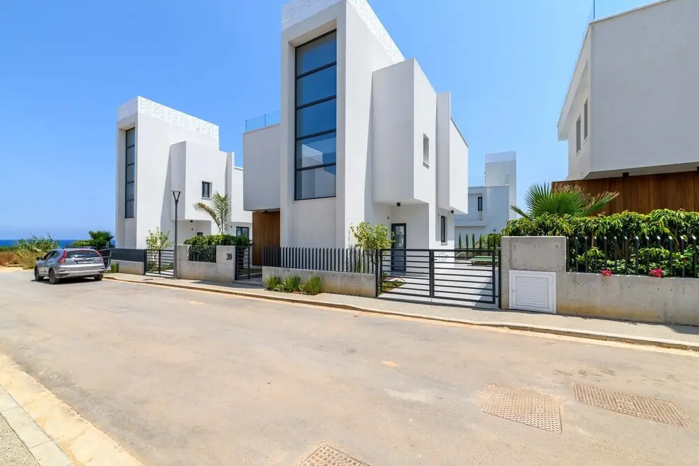By The Beach - Sunstone Seaview Villa — фото 1