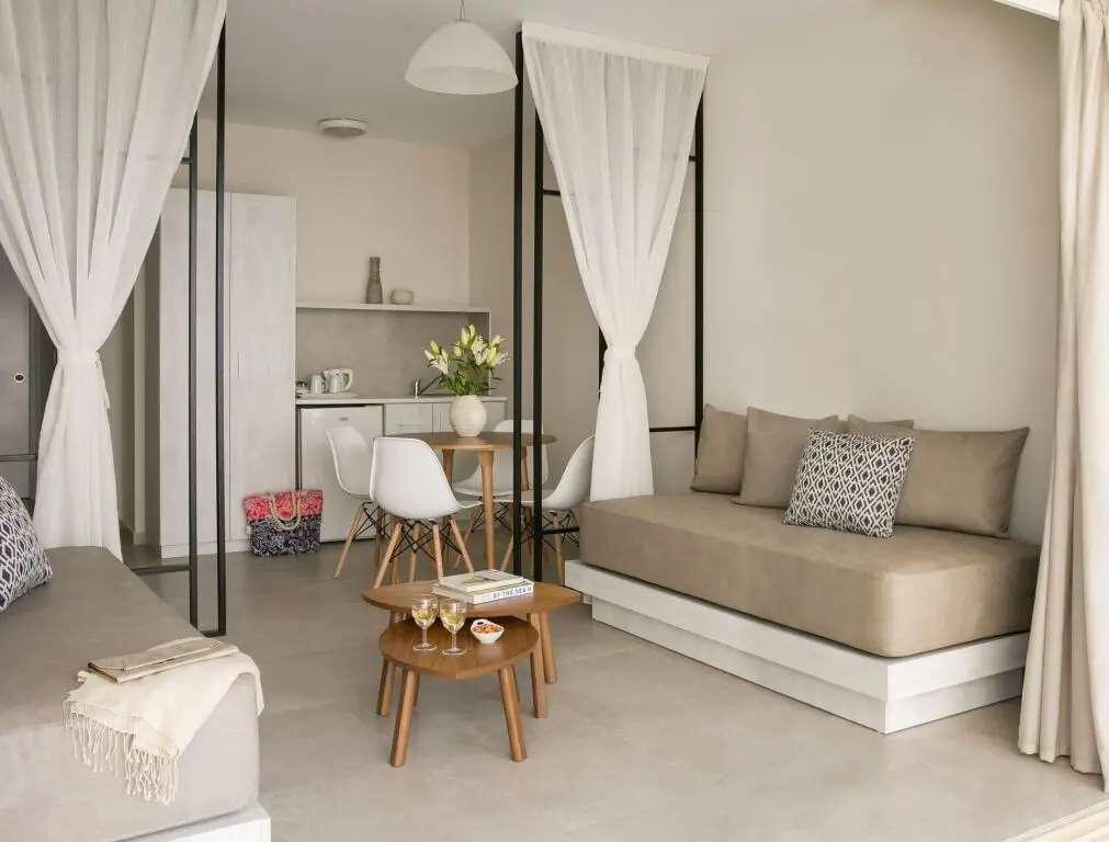 Хлорака: Louis Paphos Breeze