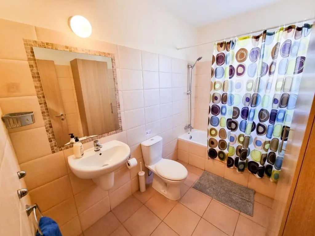Гекиткале: Yaar Apartment with pool and tennis court