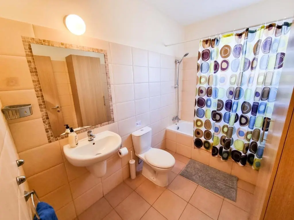 Гекиткале: Yaar Apartment with pool and tennis court