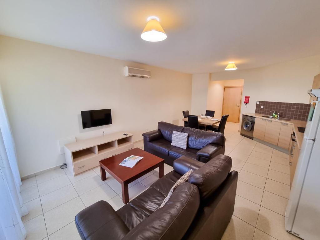 Гекиткале: Yaar Apartment with pool and tennis court