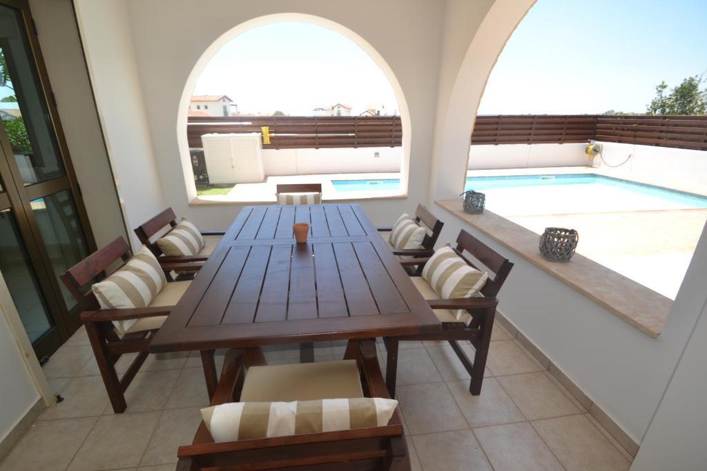 Айя-Напа: Narcissos Villa Thekla