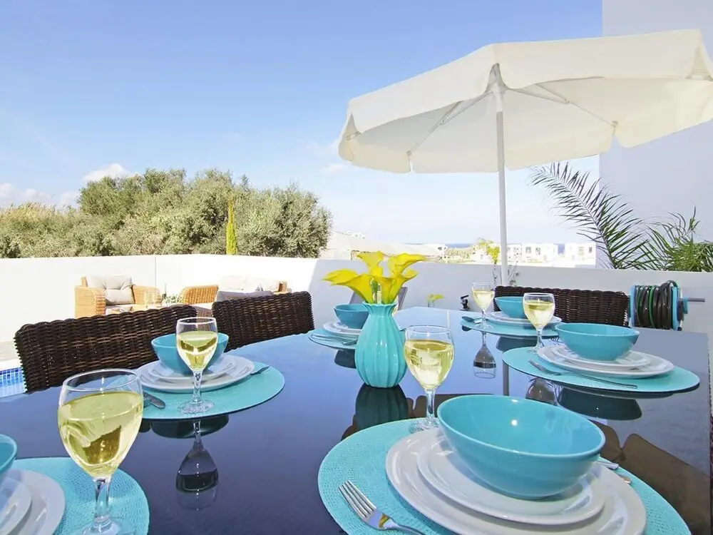 Паралимни: Caren Paralimni in Paralimni