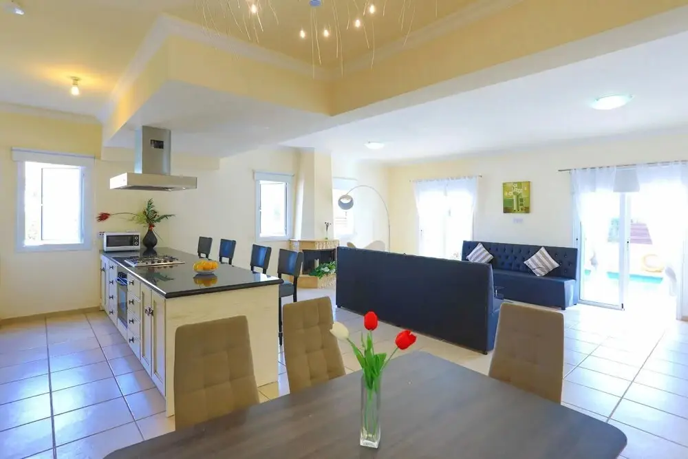 Паралимни: Villa Artemis in Protaras
