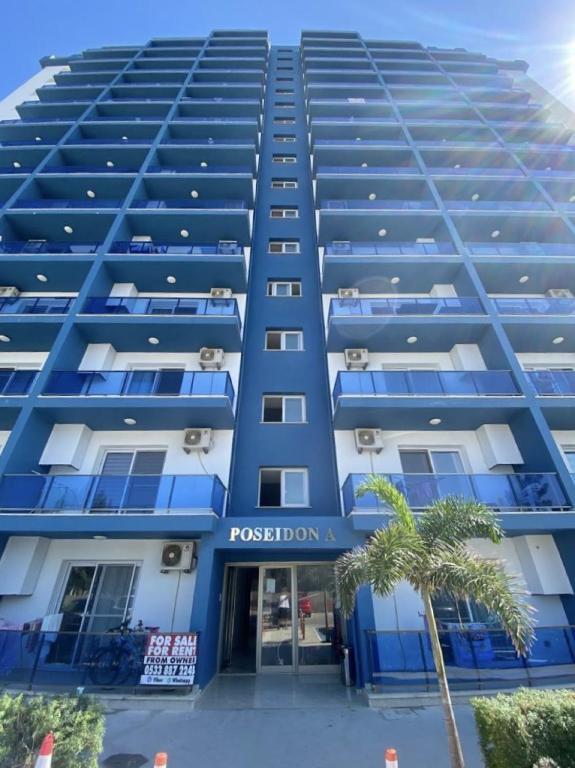 Авгору: Sleek Flat With Shared Pool and Sea View in Iskele