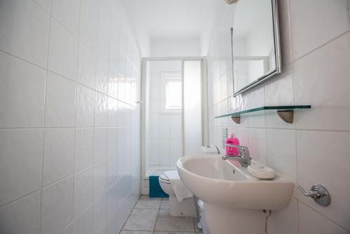 Протарас: Beautiful 5 Star Holiday Villa in a Prime Location in Protaras, Book Early To Secure Your Dates, Protaras Villa 1266