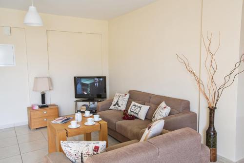 Айя-Напа: Beautiful 5 Star Holiday Apartment in a Prime Location in Ayia Napa, Book Early to Secure Your Dates, Ayia Napa Apartment 1282