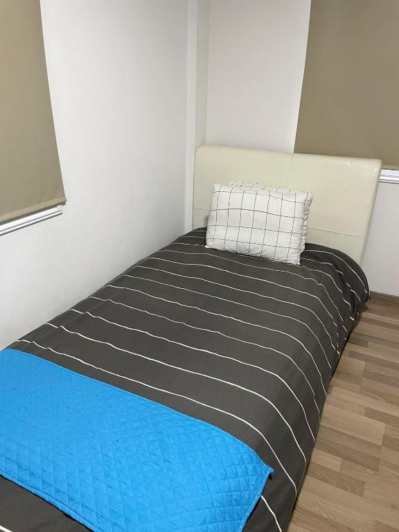 Перволия: Demetris apartment