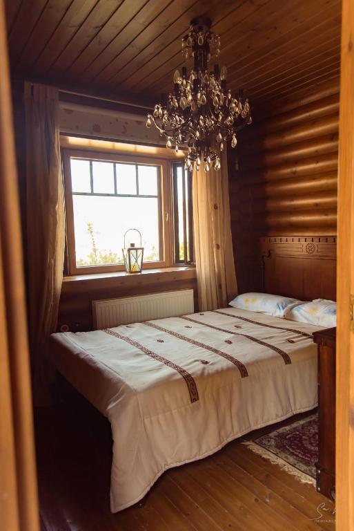 Какопетрия: *2 Bdr Log House /Mountains/Queen Bed/Fireplace