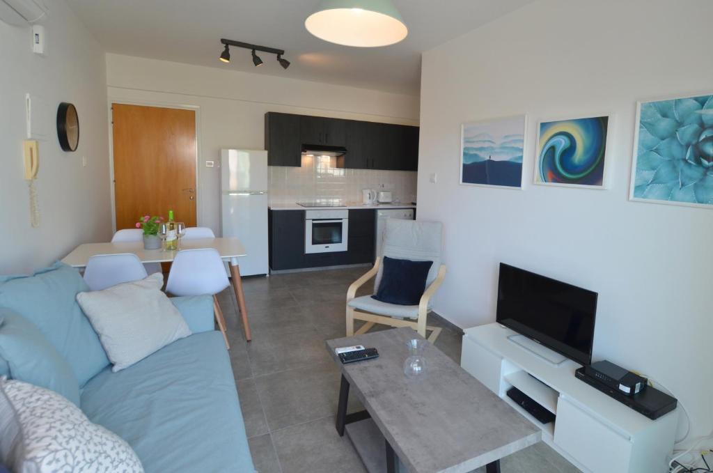 BLU Mackenzie 1 Bdr Flat with Pool — фото 1