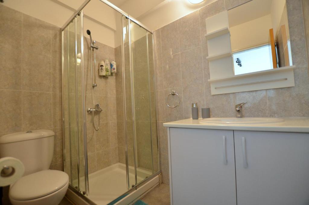 Ларнака: BLU Mackenzie 1 Bdr Flat with Pool