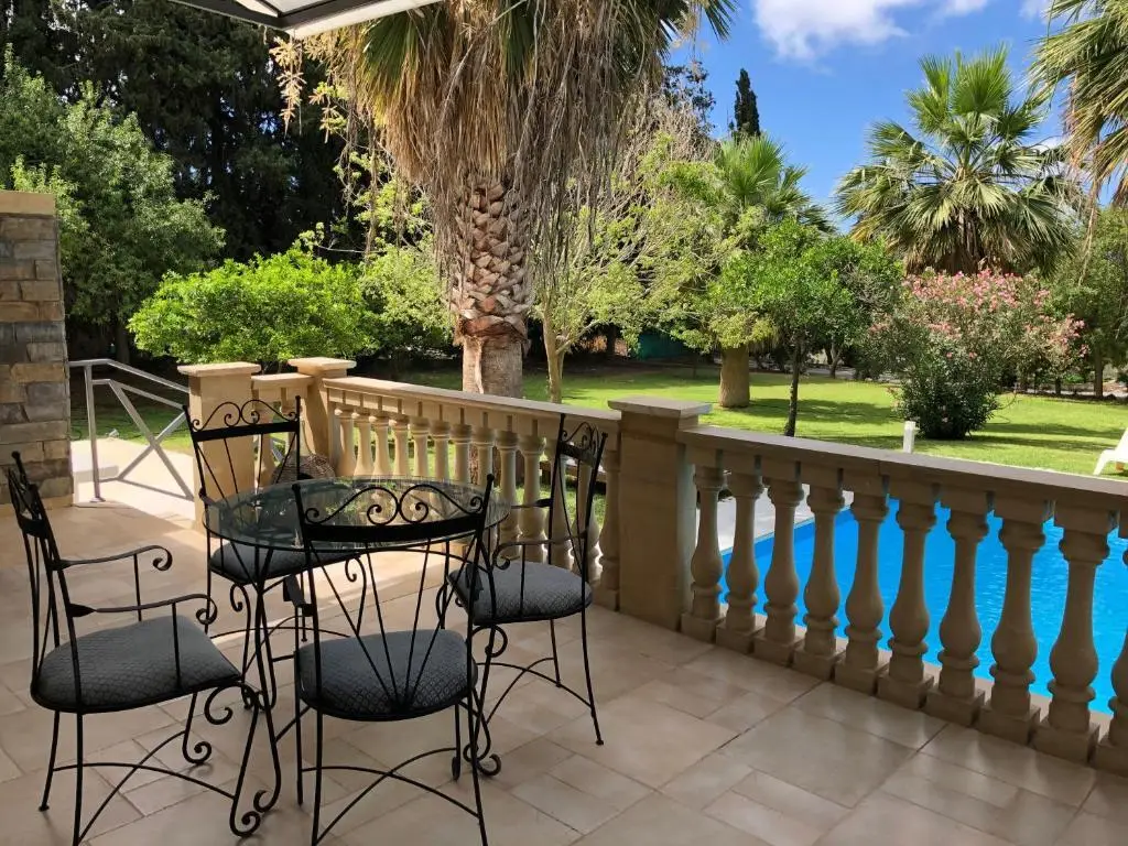 Героскипу: 3 Bed Villa with Private Pool