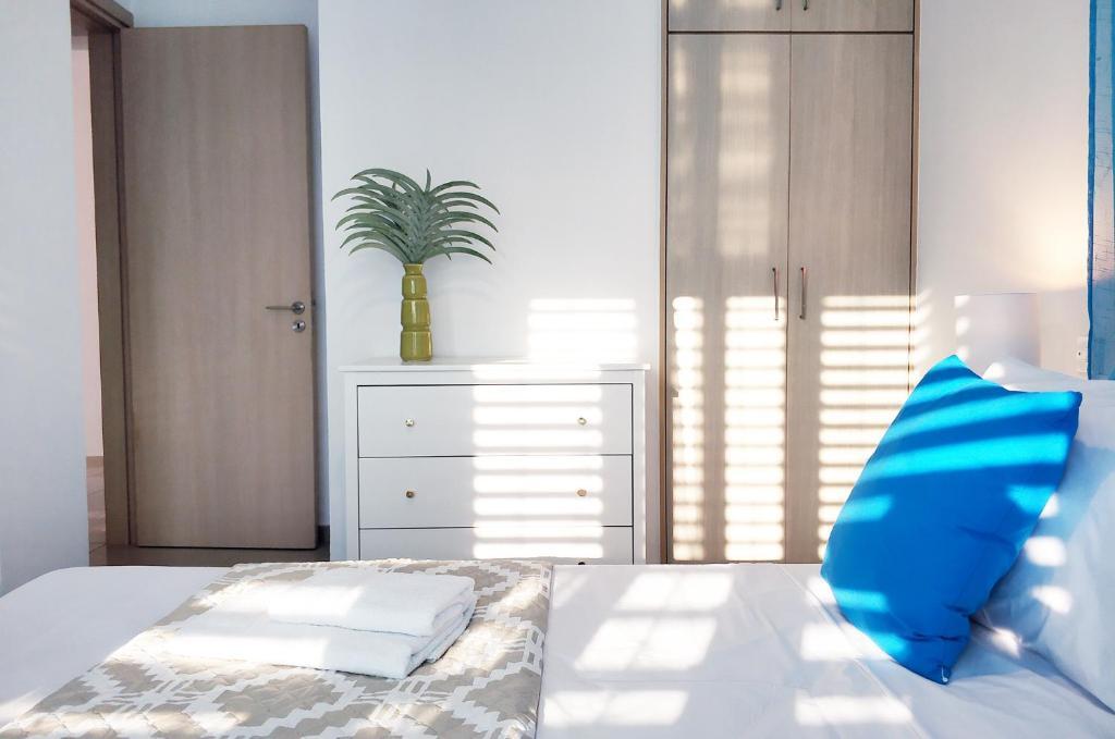 Айя-Напа: Nissini Blanco, 3 bedroom villa with private pool, 5 min to the beach