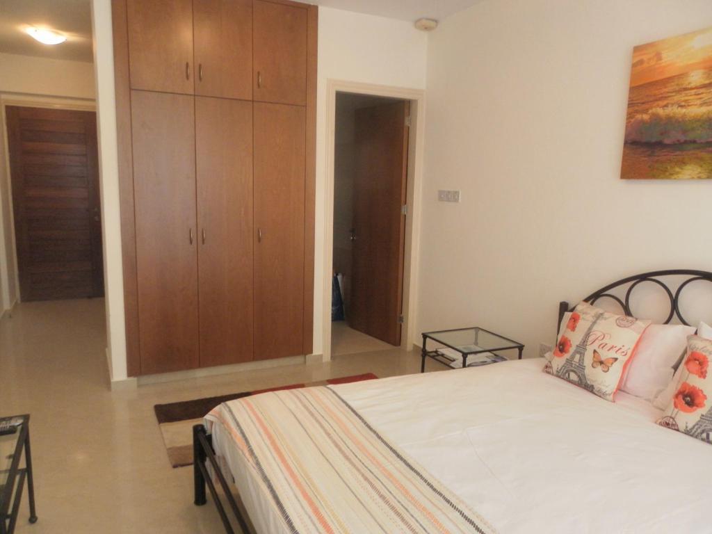 Пейя: Studio, E104 with double bed, kitchen & shower room, sunny balcony