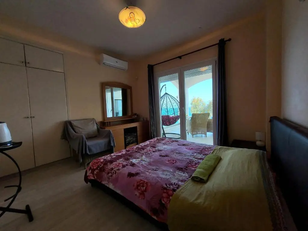 Гермасойя: Galatex Beachfront 1st line sea view suites - best location peaceful green place