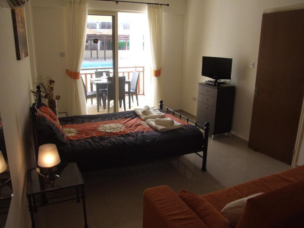 Пейя: Studio with shower room E3, full kitchen, poolside, FREE WIFI