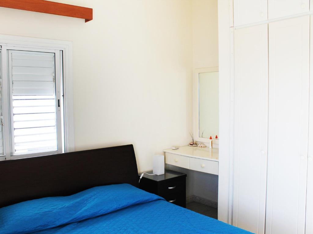 Перволия: Panorama Beach House, 5 meters to the sea