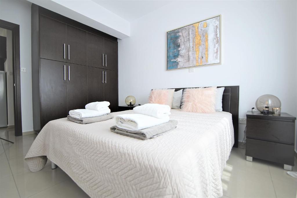 Пафос: Oracle C-102 1 Bedroom