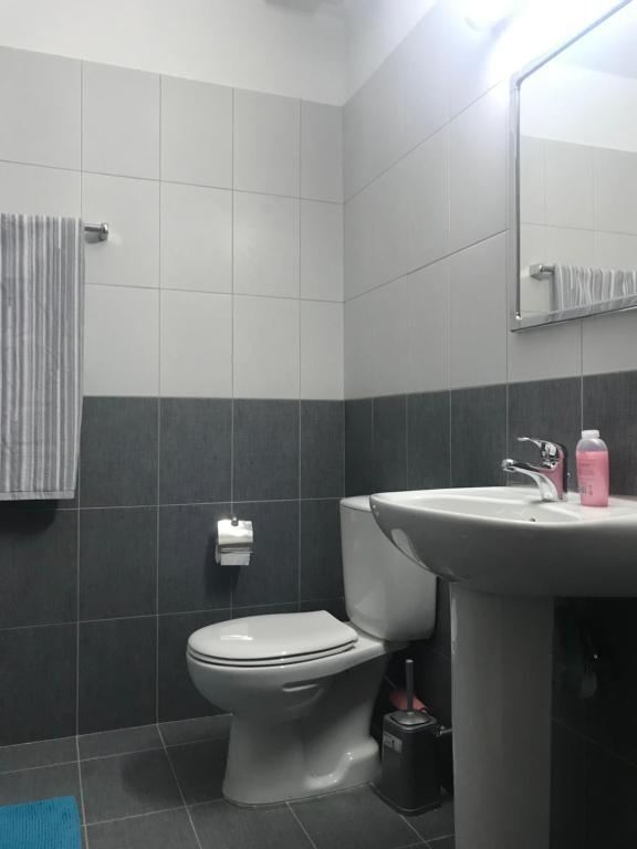 Масотос: Mazotos 54m2 One Bedroom Flat, "Panoramic Village"