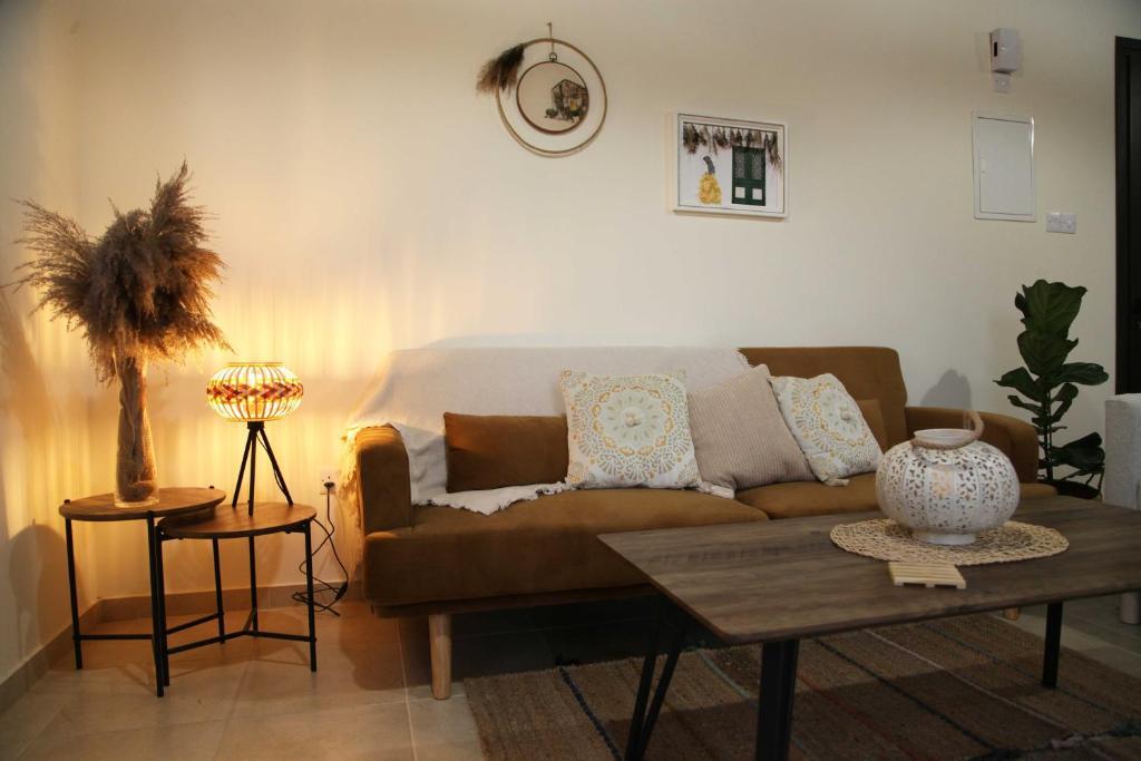 Аламинос: Artista Roustik Apartment