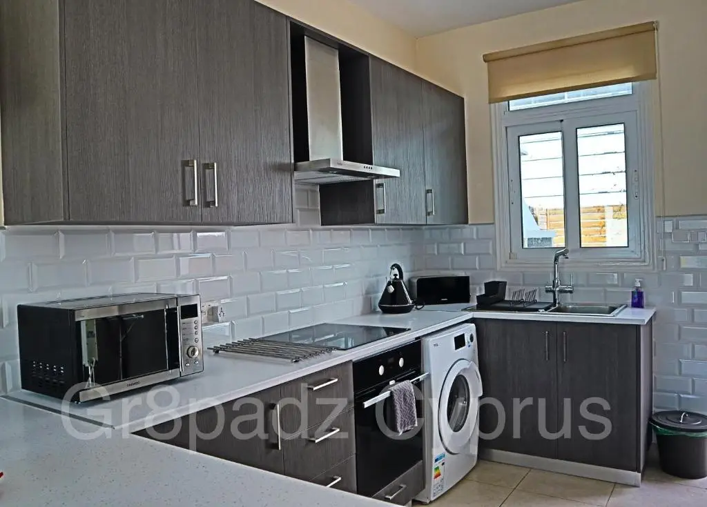 Протарас: Gr8padz Villa Dionne
