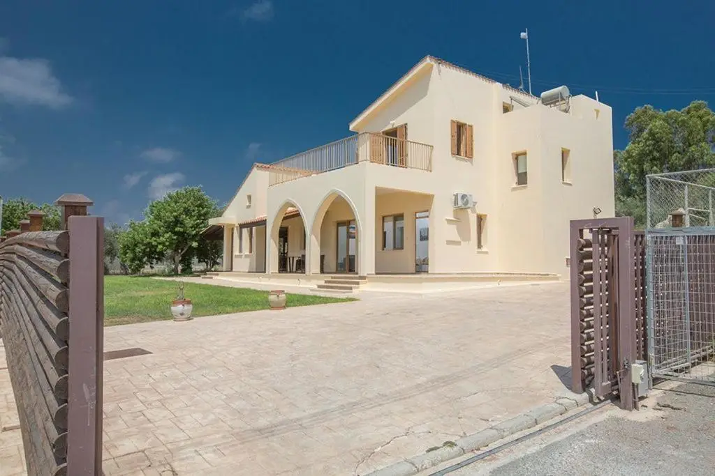 Villa Konnos View Stunning 6BDR Villa with Private Pool Close to Konnos Beach — фото 1