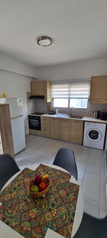 Ларнака: Lovely 1betroom apartment near the beach