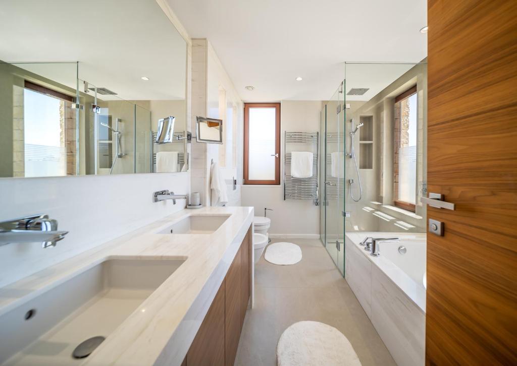 Куклия: Villa Elea, New Deluxe Golf Villa at Aphrodite Hills - 6 Bedrooms, 7 Bathrooms